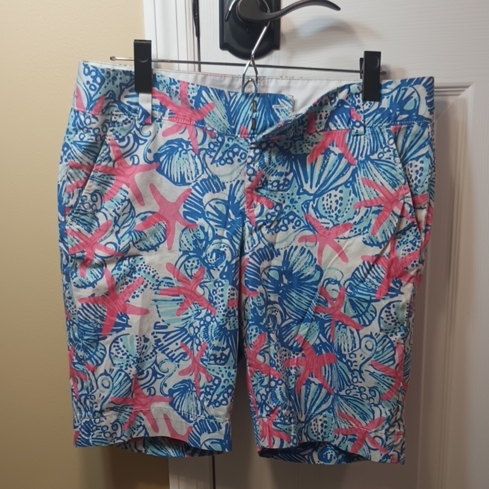 Colorful Lilly Pulitzer Women's Bermuda Shorts 8